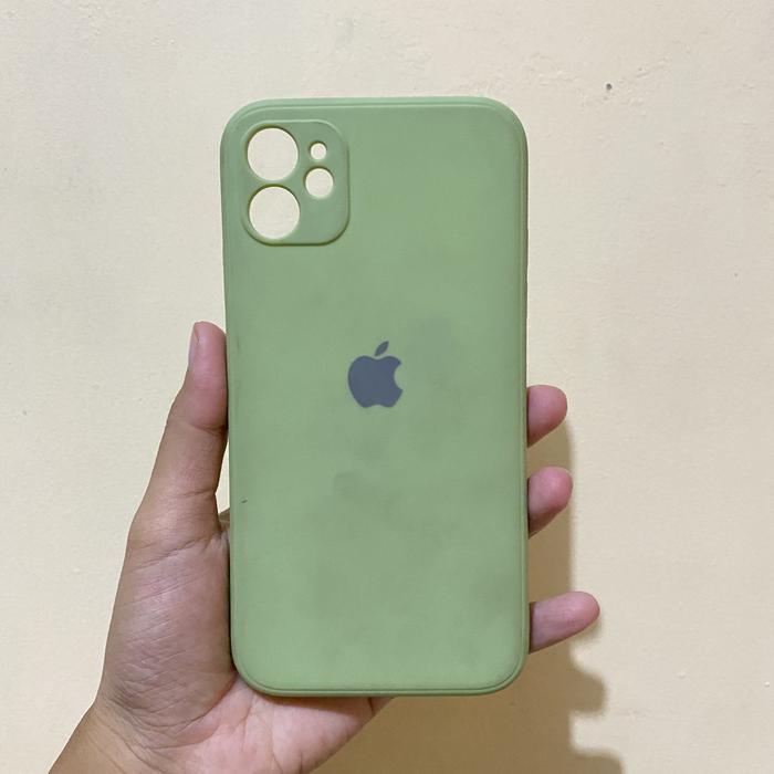 Preloved Softcase Iphone 11 Hijau Muda