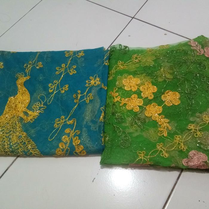 Kain perca brokat tile artisan