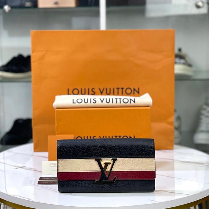 L**uis Vuitton Capucines Wallet