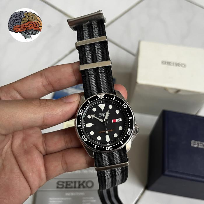 Seiko diver SKX007 james bond SKX007J SKX007K2