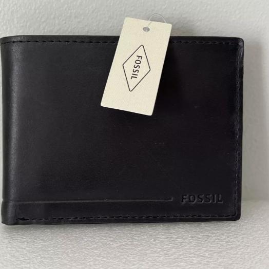 Fossil Dompet Kulit Pria Lipat 3 - Fossil Allen Internasional Traveler Hitam dengan Tin Box