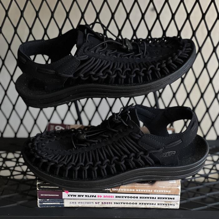 KEEN UNEEK SANDAL FULL BLACK