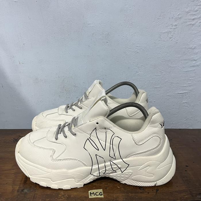 Sepatu second branded MLB size 43