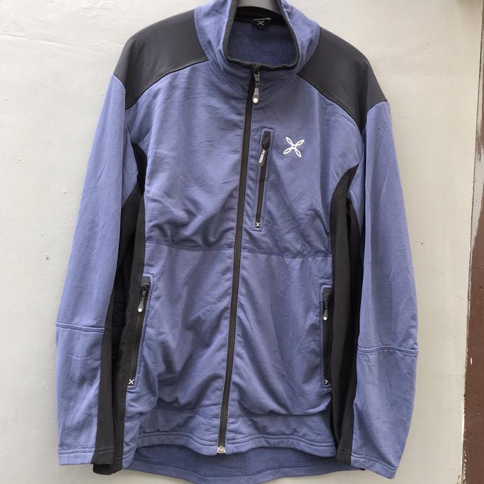 Jacket by Montura size L warna navy hitam
