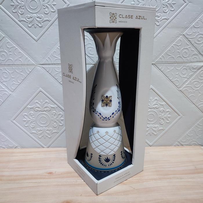 botol bekas minuman clase azul anejo