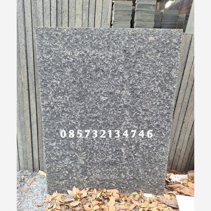 Batu Granit Bakat Hitam Tulungagung 40x60x2cm