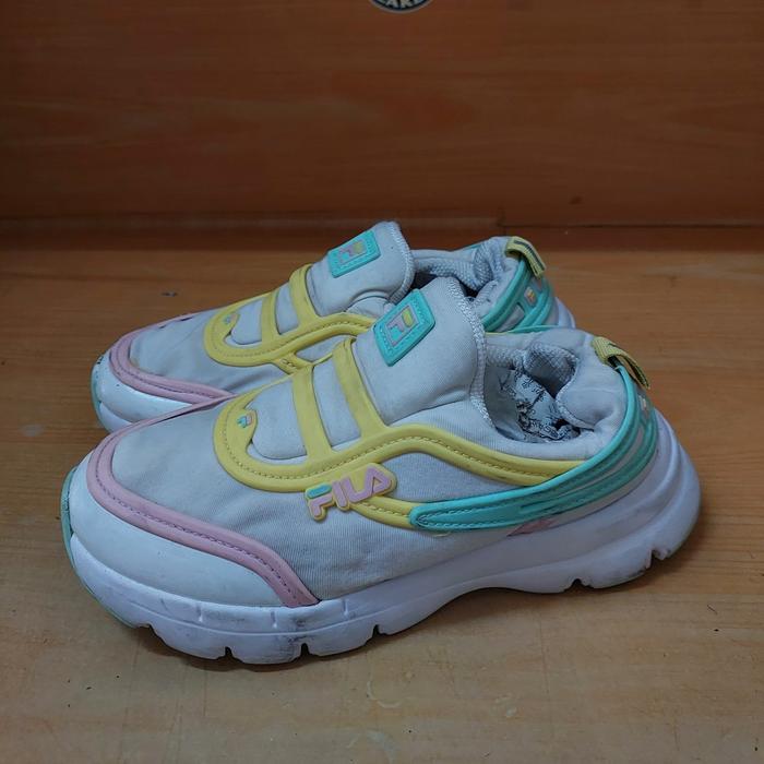 Sepatu anak second original Fila size 33,5