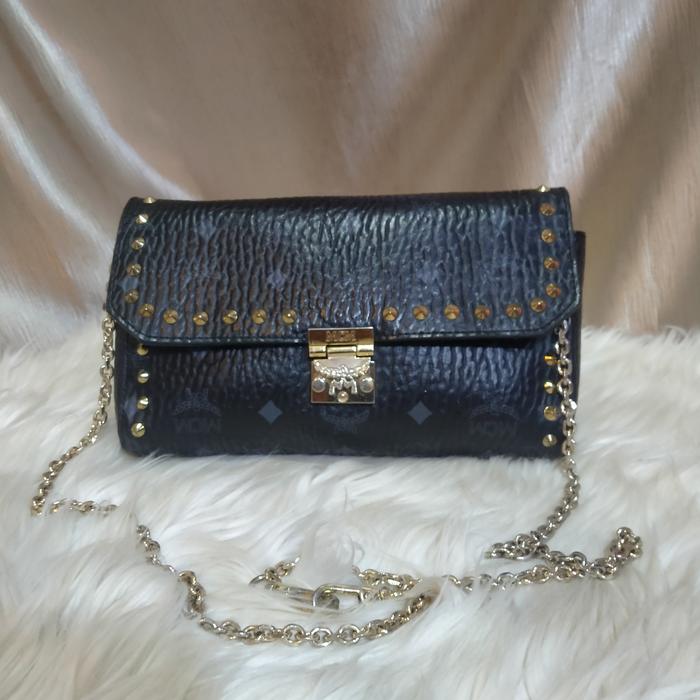 tas kulit seken mcm sling bag preloved