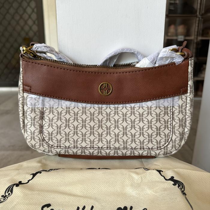 Tas Wanita MerkFossil Skylar Baguette Taupe/Tan