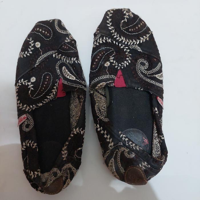 Preloved sepatu flat shoes "wakai" ORIGINAL