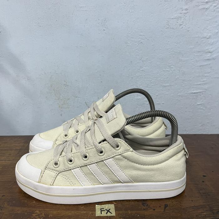 Sepatu second ori adidas neo bravada size 37