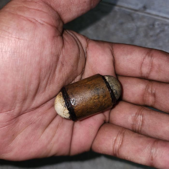 barang aneh koclak antik banget sangat kuno ditemukan dlm sabuk mbah antikk