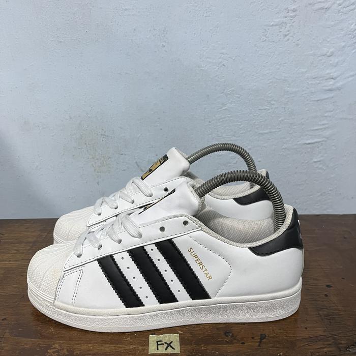 Sepatu second ori adidas superstar white size 37
