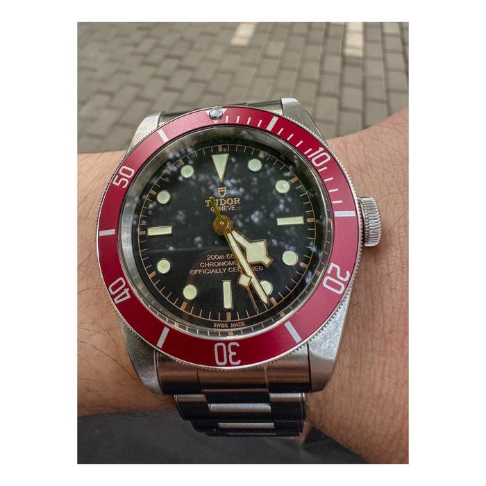 Lux Watch Tudor Black Bay 41mm Red