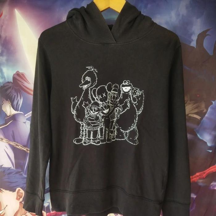 UNIQLO x Kaws Sesame Street Official Hoodie Jaket Jacket Original Second Merch Japan Korea Brand Vin