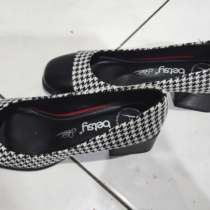 Betsy Tartan Block Heels Size39