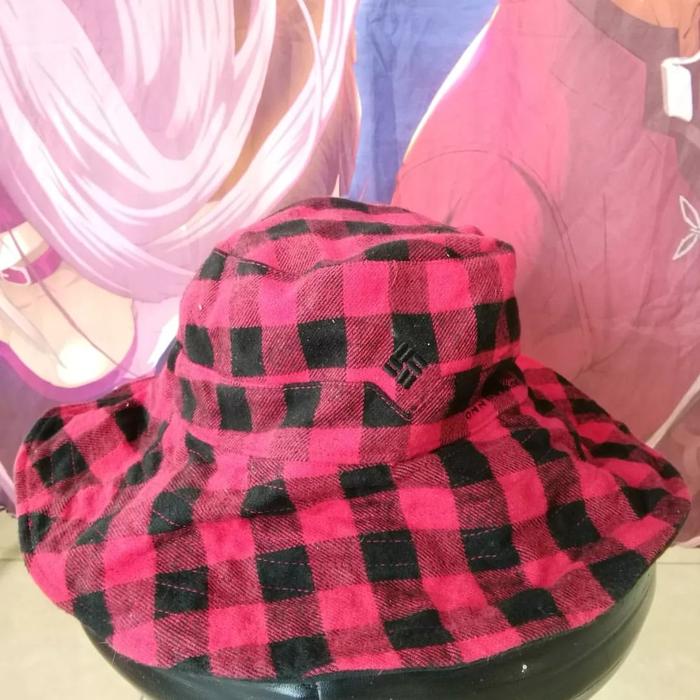 Columbia Plaid Red and Black Reversible Bucket Hat Topi Original Second Japan Korea Brand Vintage Re