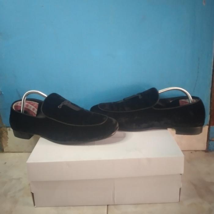 jual cepat murah sepatu salvator ferragamo slip on ori.