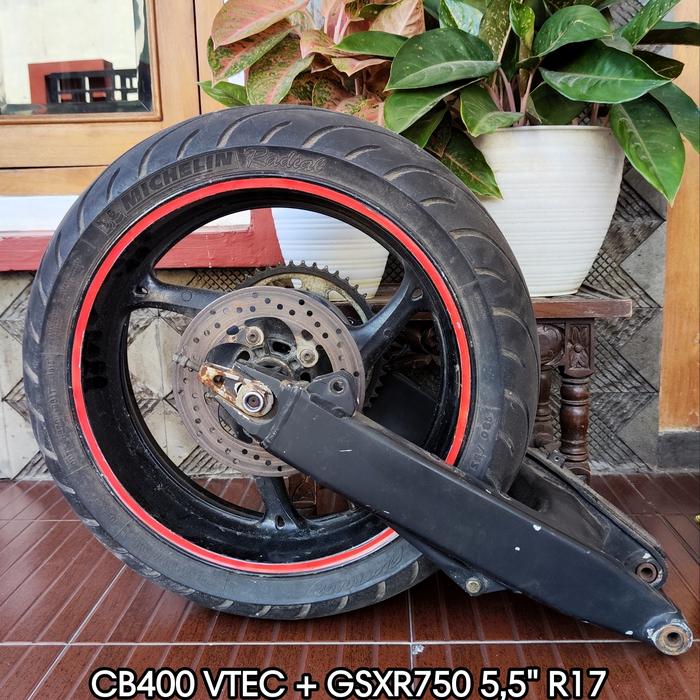 paket tiger gambot ganteng: swingarm limbah moge CB400 VTEC velg GSXR750