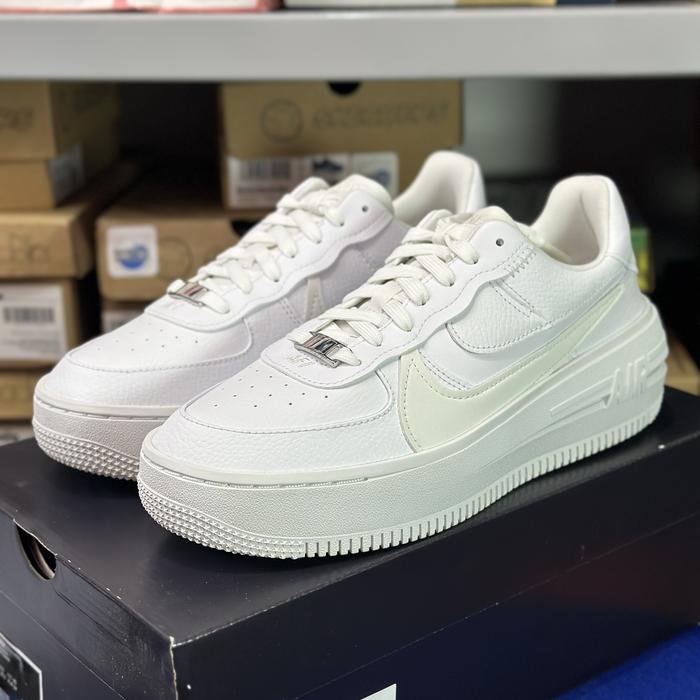 NIKE Air Force 1 PLT.AF.ORM - White | DJ9946 | BNIB 100% Original Store PT Nike Indonesia Sepatu Sne