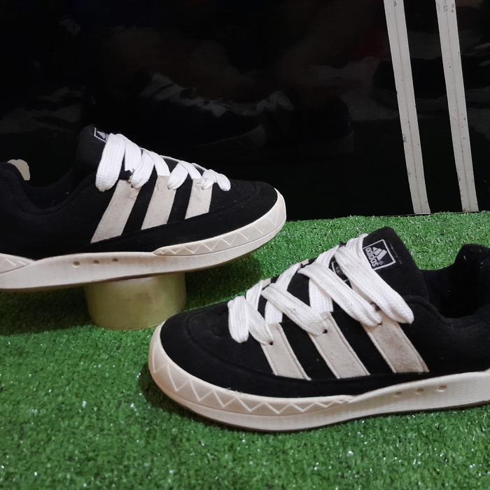 Adidas Skate shoes sneakers