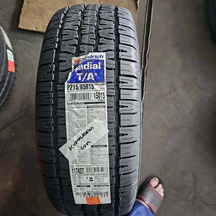Ban Mobil BFGoodrich 215 65 15 Radial T/A Mustang