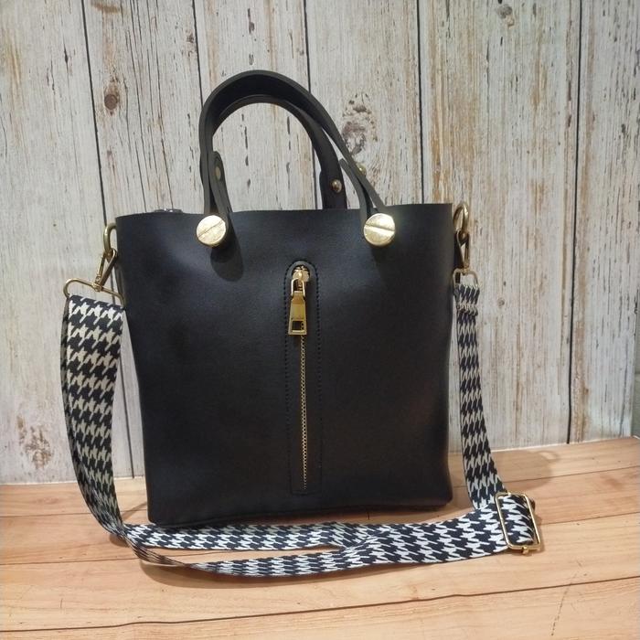 Tas Wanita Hitam Calliope