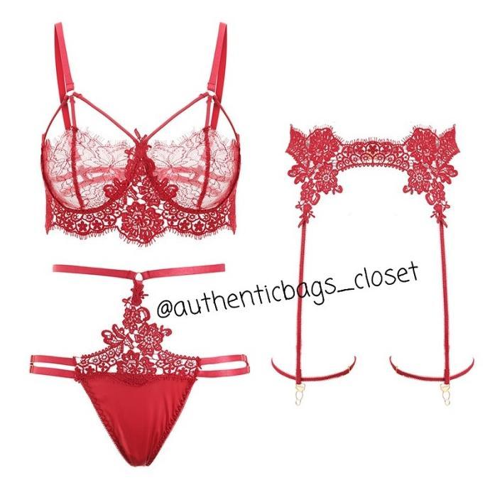 Sexy lingerie lace set with fishnet stocking