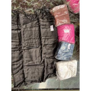 BELI PASHMINA GRATIS EMERON