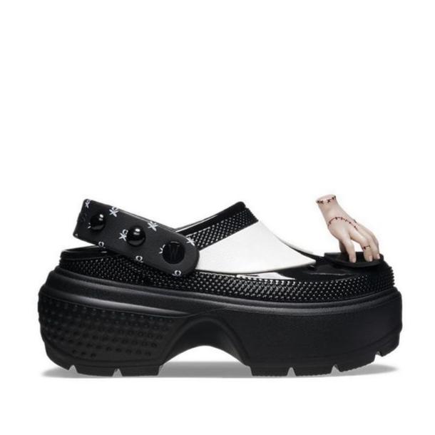 Sandal Unisex Crocs Wednesday Stomp Unisex Clog Black Original CCR210214001