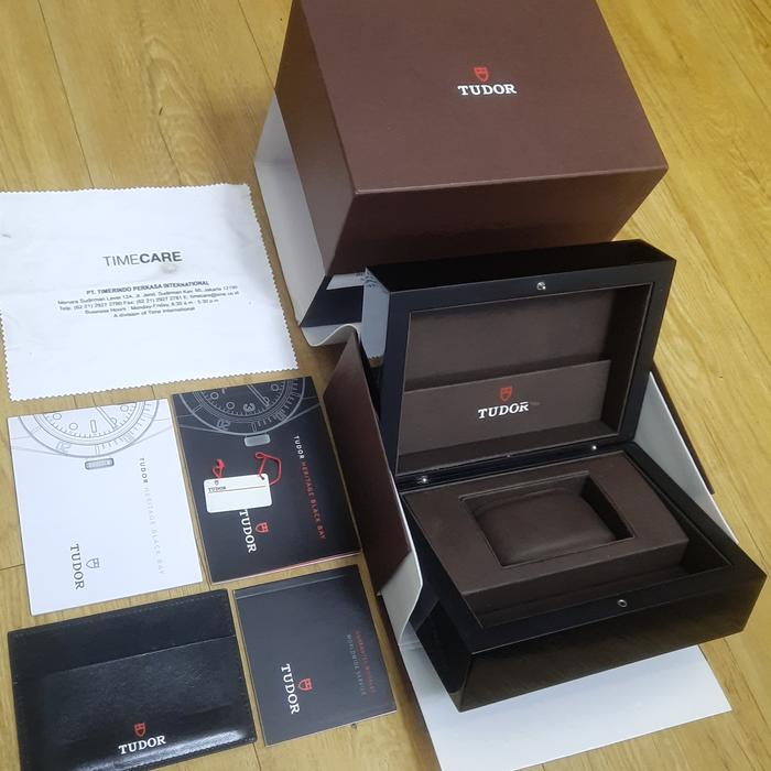 (SOLD) box jam TUDOR WATCH Case original swiss hamilton seiko longines omega