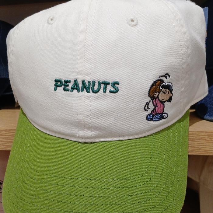 Topi Sports Peanuts warna Hijau Putih Miniso