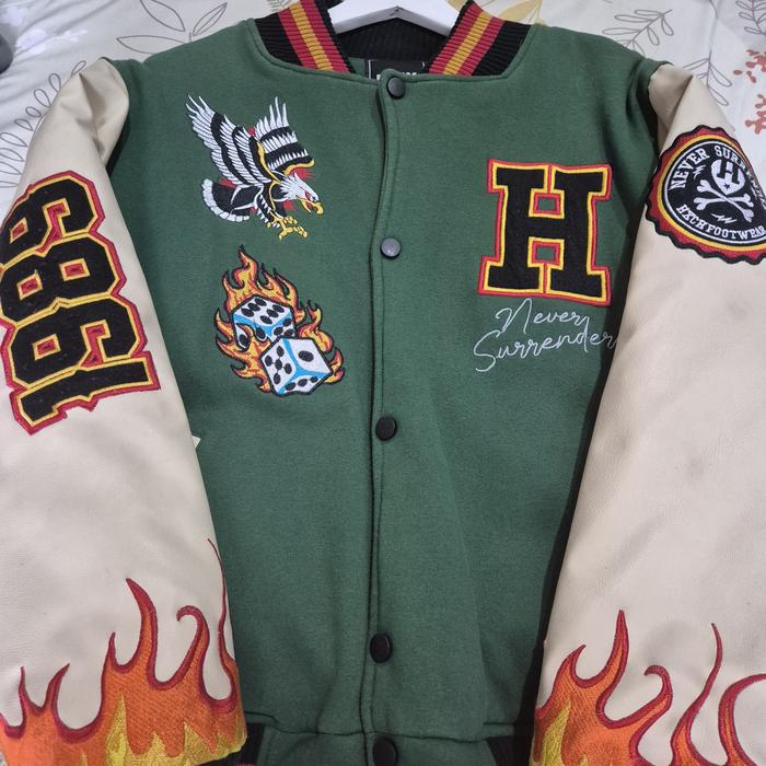 Hoax Cuiiiih HXCH Varsity... lumayan rare nih... Size M