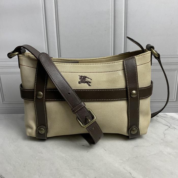 Burberry shoulder bag/ slingbag preloved