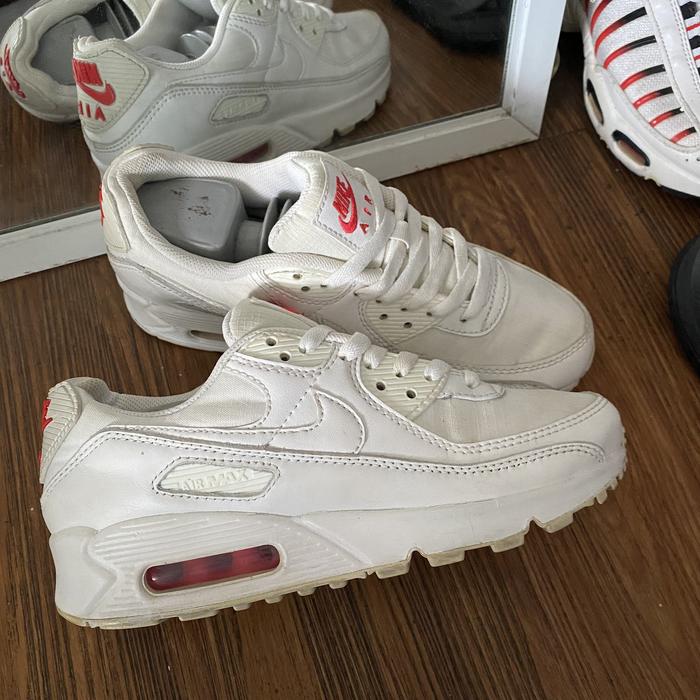 Nike Air Max 90 wmns Triple White Red original murah - sneakers second market