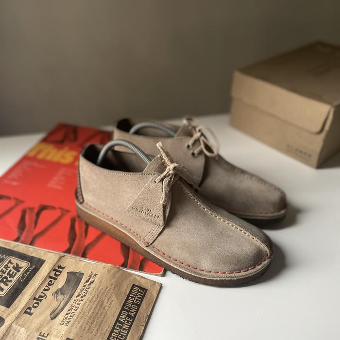Clarks desert trek sand suede