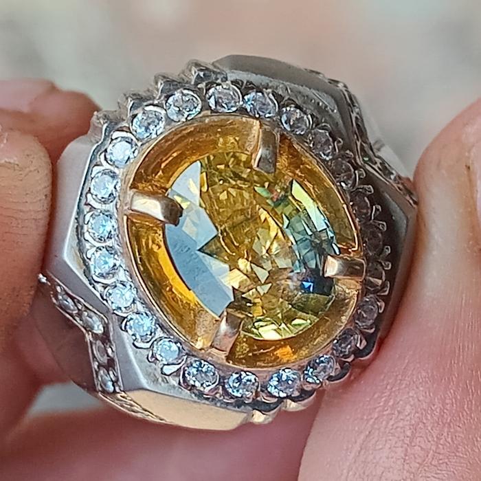Dijual rare item Antique Safir 3.49 crt srilangka