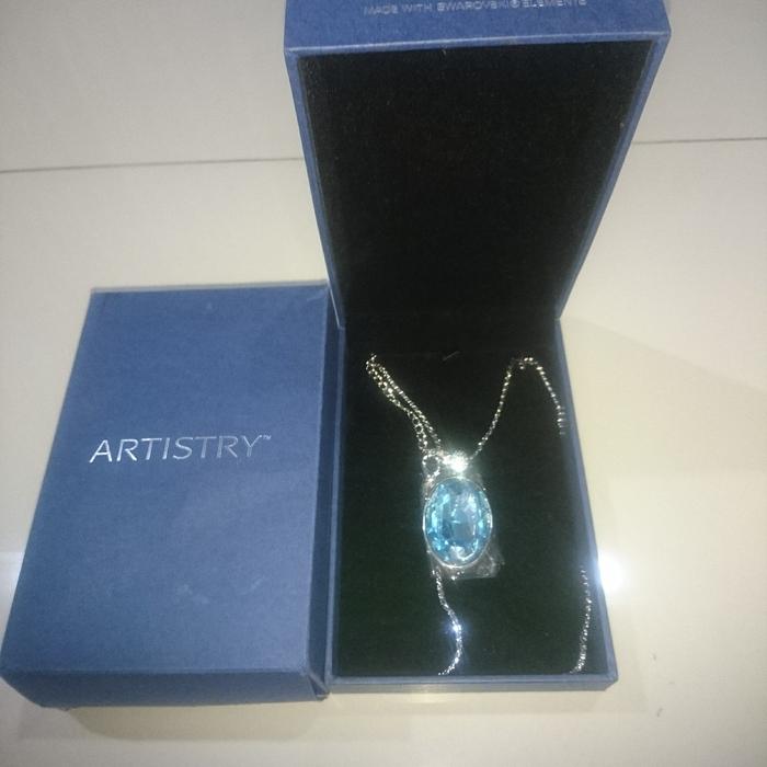 kalung blue shiny artistry, amway Corp