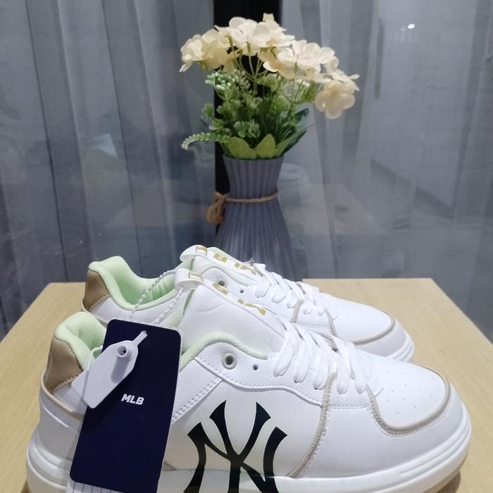 Sepatu Second Branded MLB Putih Size 43.Sneakers Pria Wanita