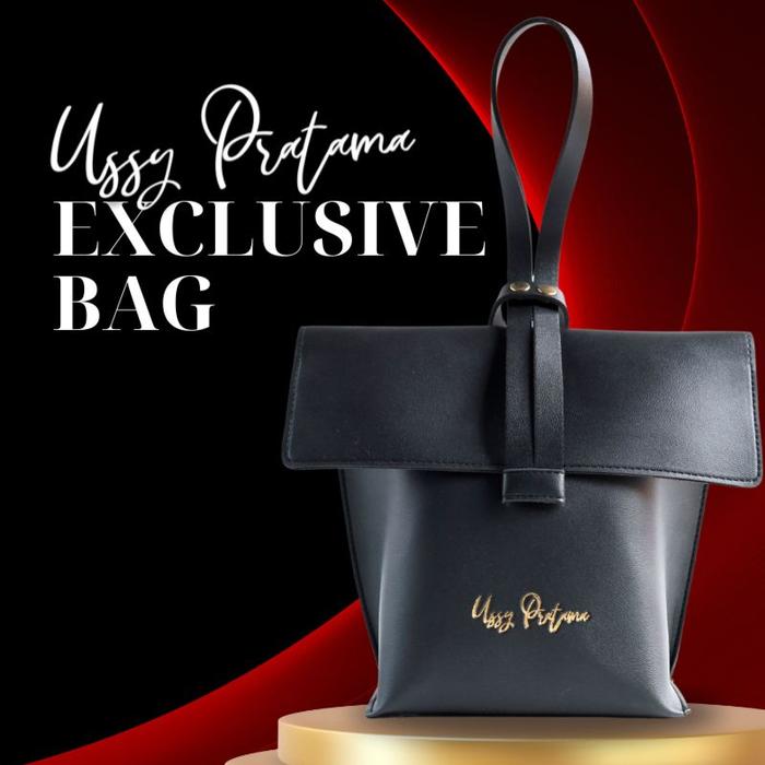 Ussy Pratama Pouch tas hitam exclusive Pouch black Gold Logo Ussy Perfume Collection Wanita