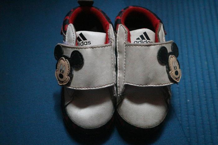 sepatu adidas bayi mickey preloved
