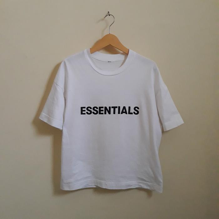 tshirt crop boxy essentials