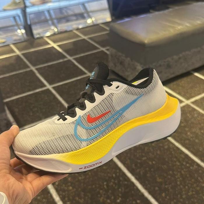 READY NIKE ZOOM FLY 5 WOMAN