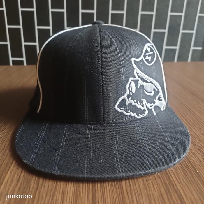 topi metal mulisha flexfit