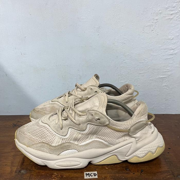 sepatu second ori adidas ozweego chalk pearl size 44⅔