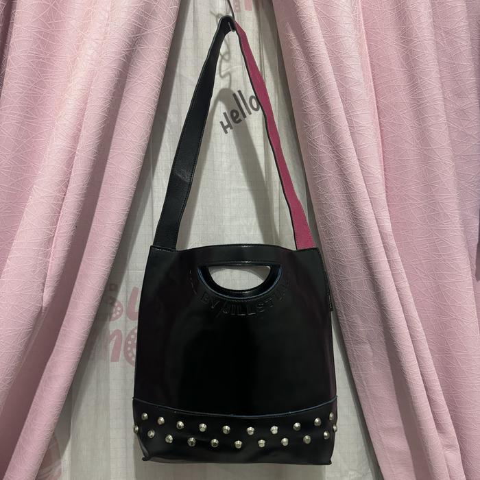 Sling bag. Handbag jill by stuart preloved