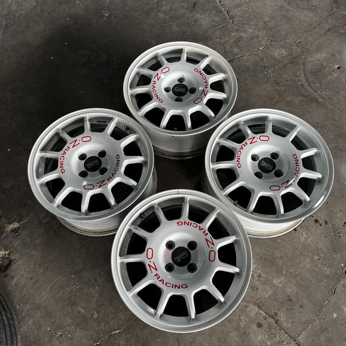 OZ Legenda R16 lebar 7 et 38 4x100