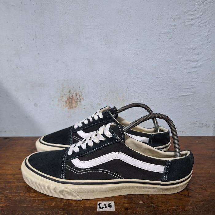Sepatu second original Vans old skool size 42