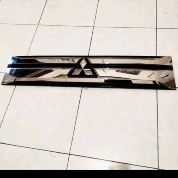 grile L300 + logo original