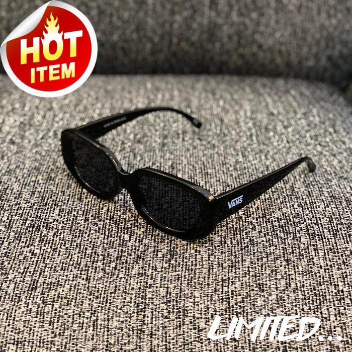 Sunglasses Vans Showstopper Black | Sunglasses Vans | Kacamata Vans | Branded Limited